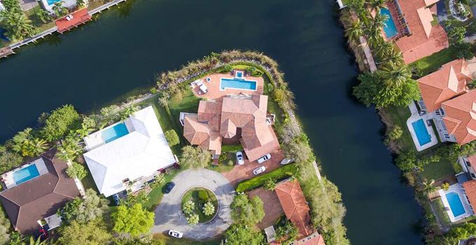 El Sur de la Florida y la Avalancha de Inversores Inmobiliarios