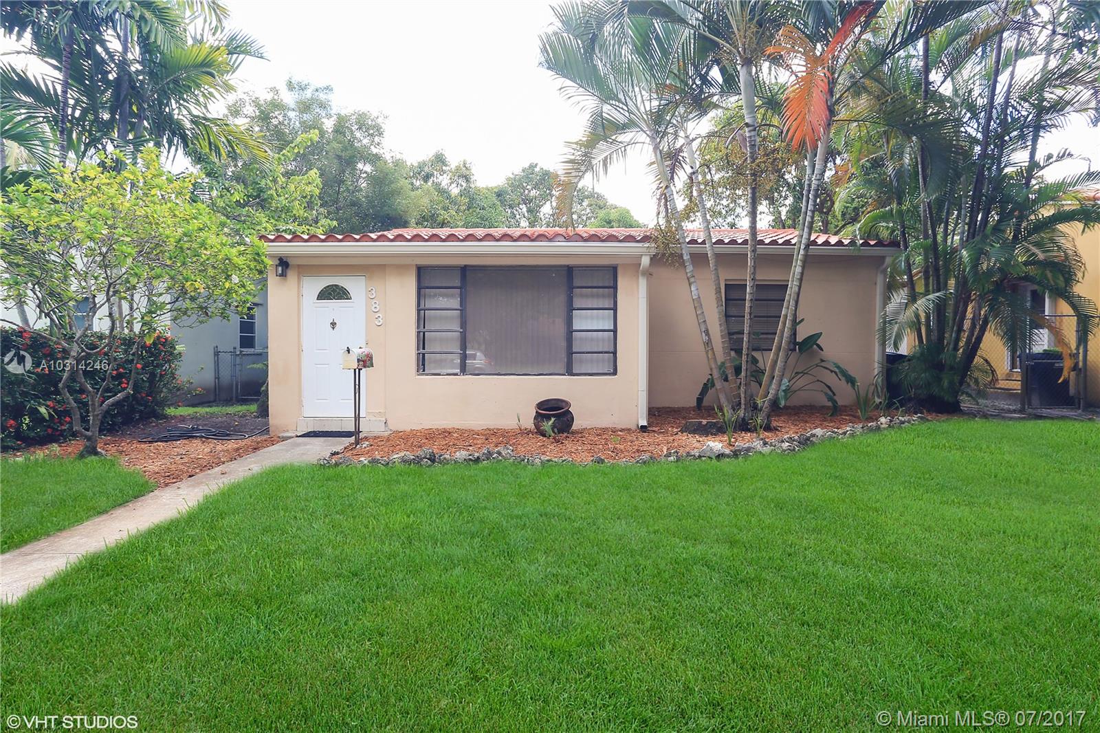 Casa en venta en 383 De Soto Dr, Miami Springs, FL 33166