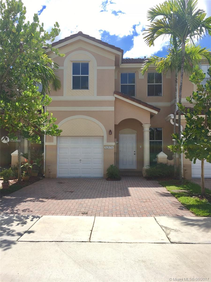Casa en venta en 12179 SW 125 CT, Kendall, FL 33186