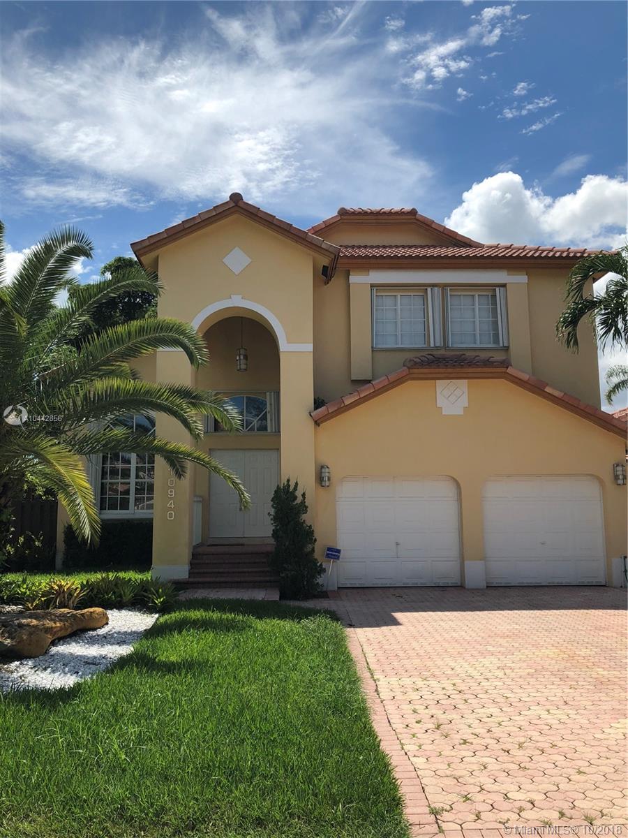 Casa en venta en 10940 NW 58th Terrace, Doral, FL 33178