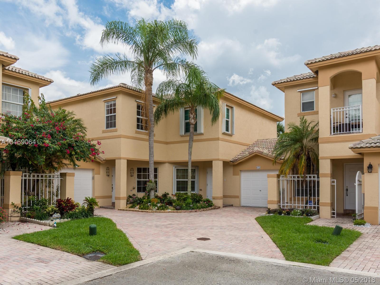 Casa en venta en 625 NW 170th Ter, Pembroke Pines, FL 33028