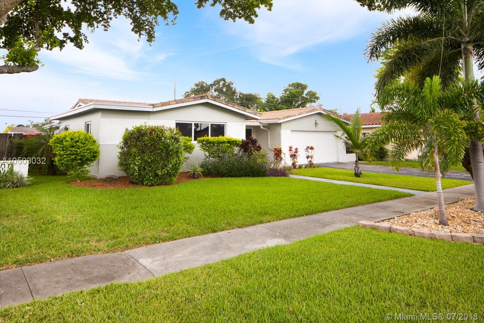 Casa en venta en 1418 E Hawthorne Cir, Hollywood, FL 33021