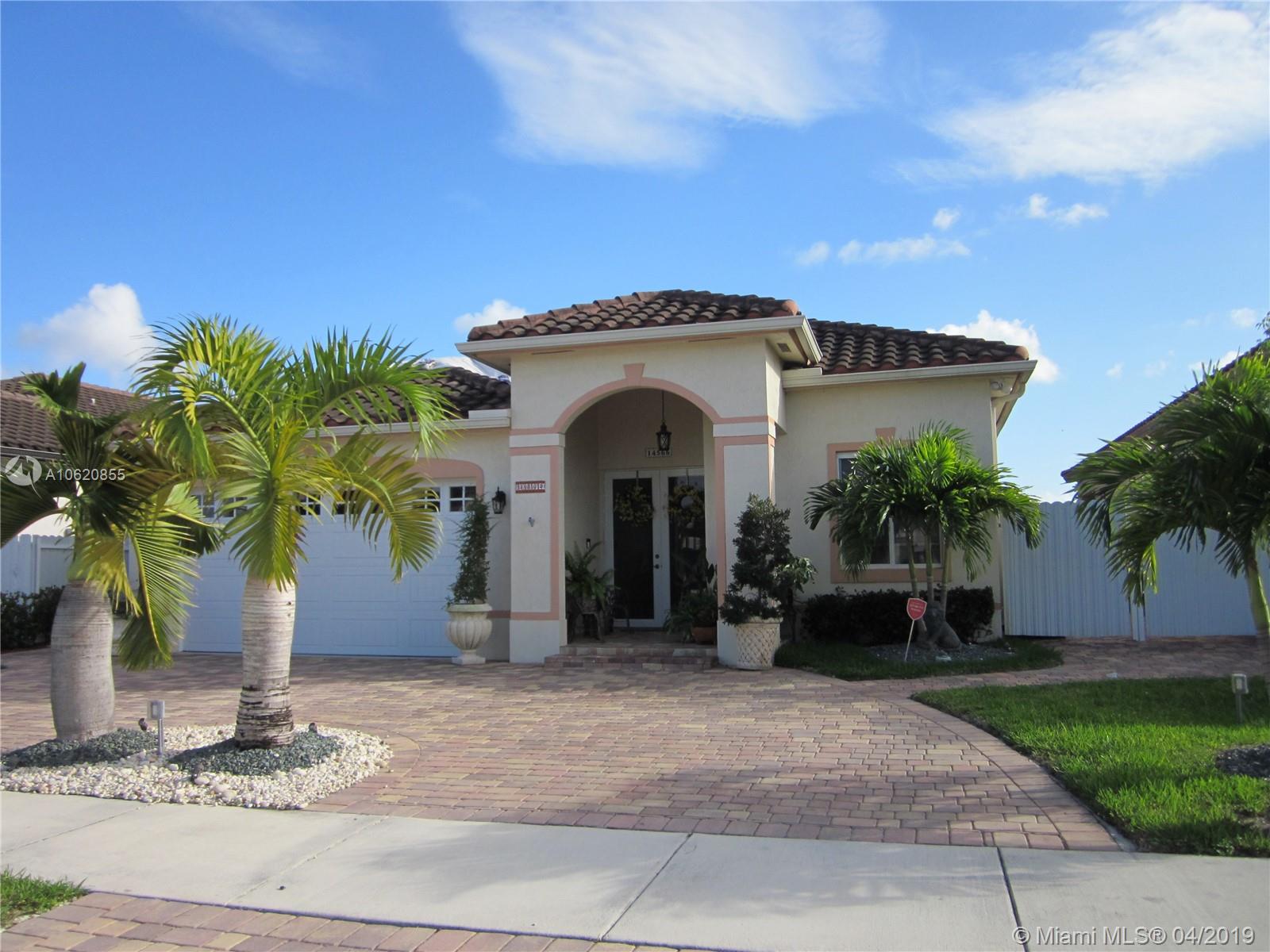 Casa en venta en 14566 SW 18 St, Miami, FL 33175