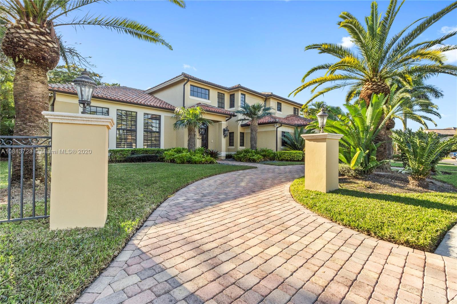 Casa en venta en 9439 NW 54th Doral Cir Ln, Doral, FL 33178