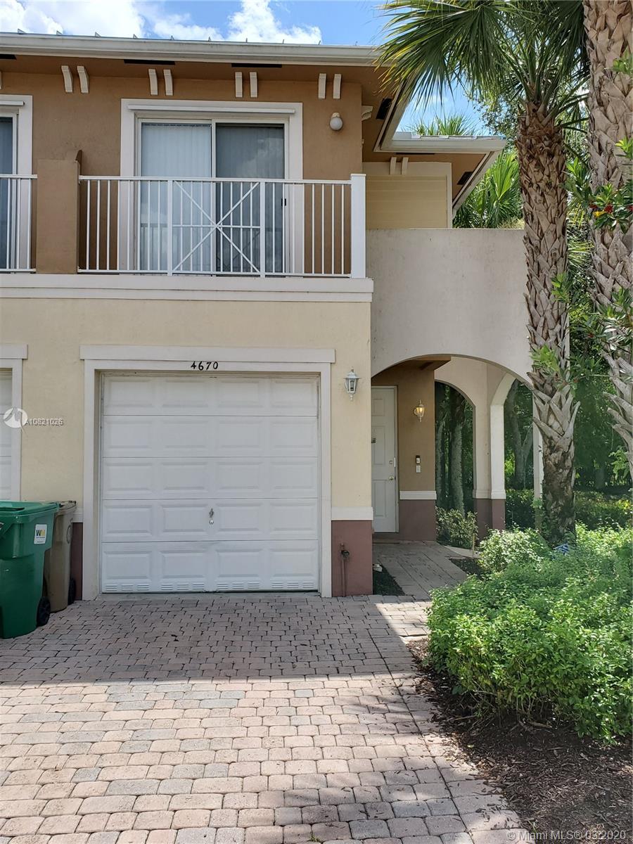 Casa en venta en 4670 SW 75th Way 4670, Davie, FL 33314