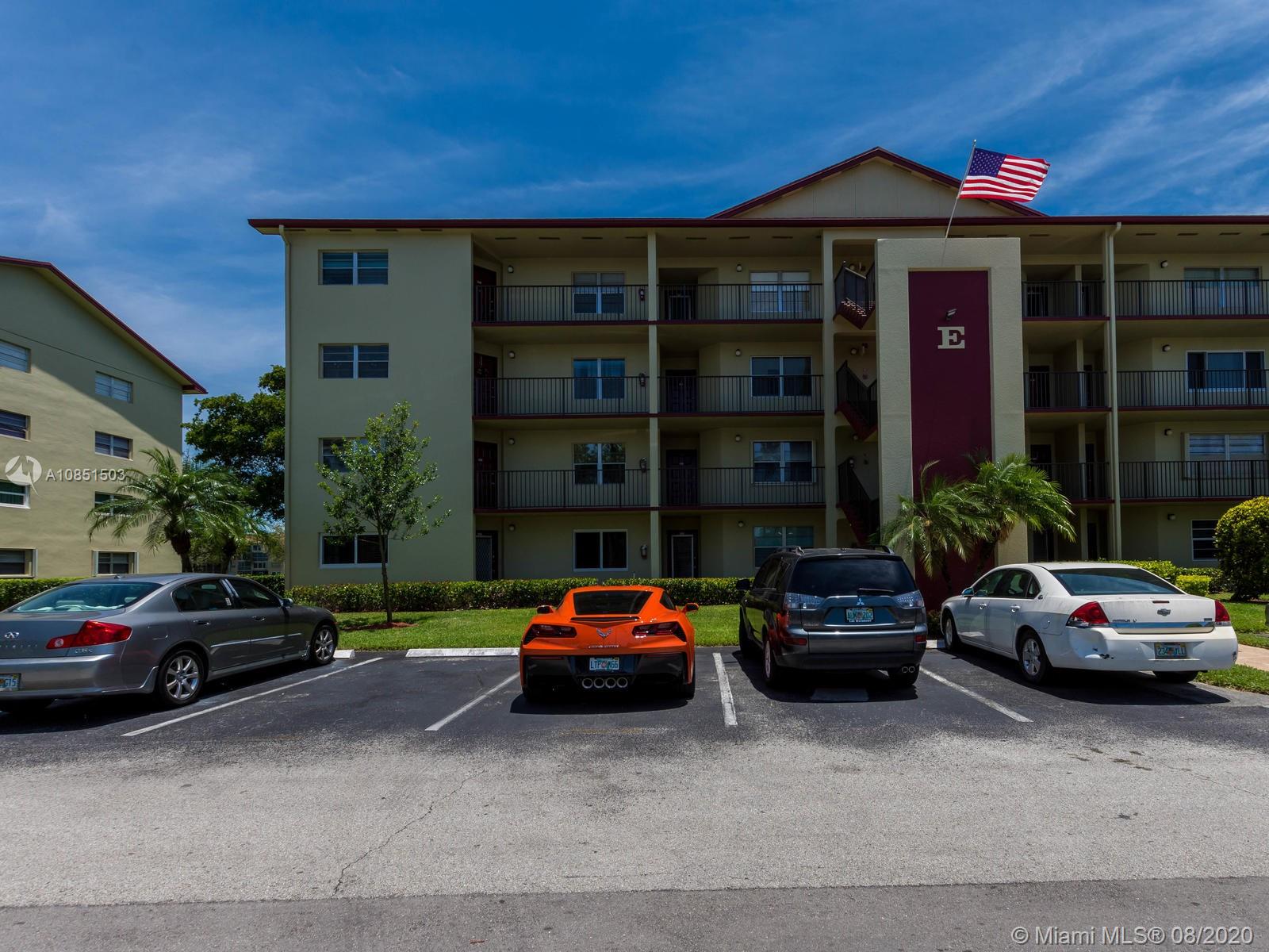 Apartamento en venta en 901 SW 128th Ave 201E, Pembroke Pines, FL 33027