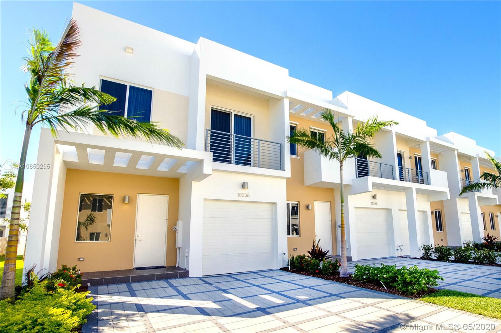 Casa en venta en 7256 NW 103rd Path 7256, Doral, FL 33178