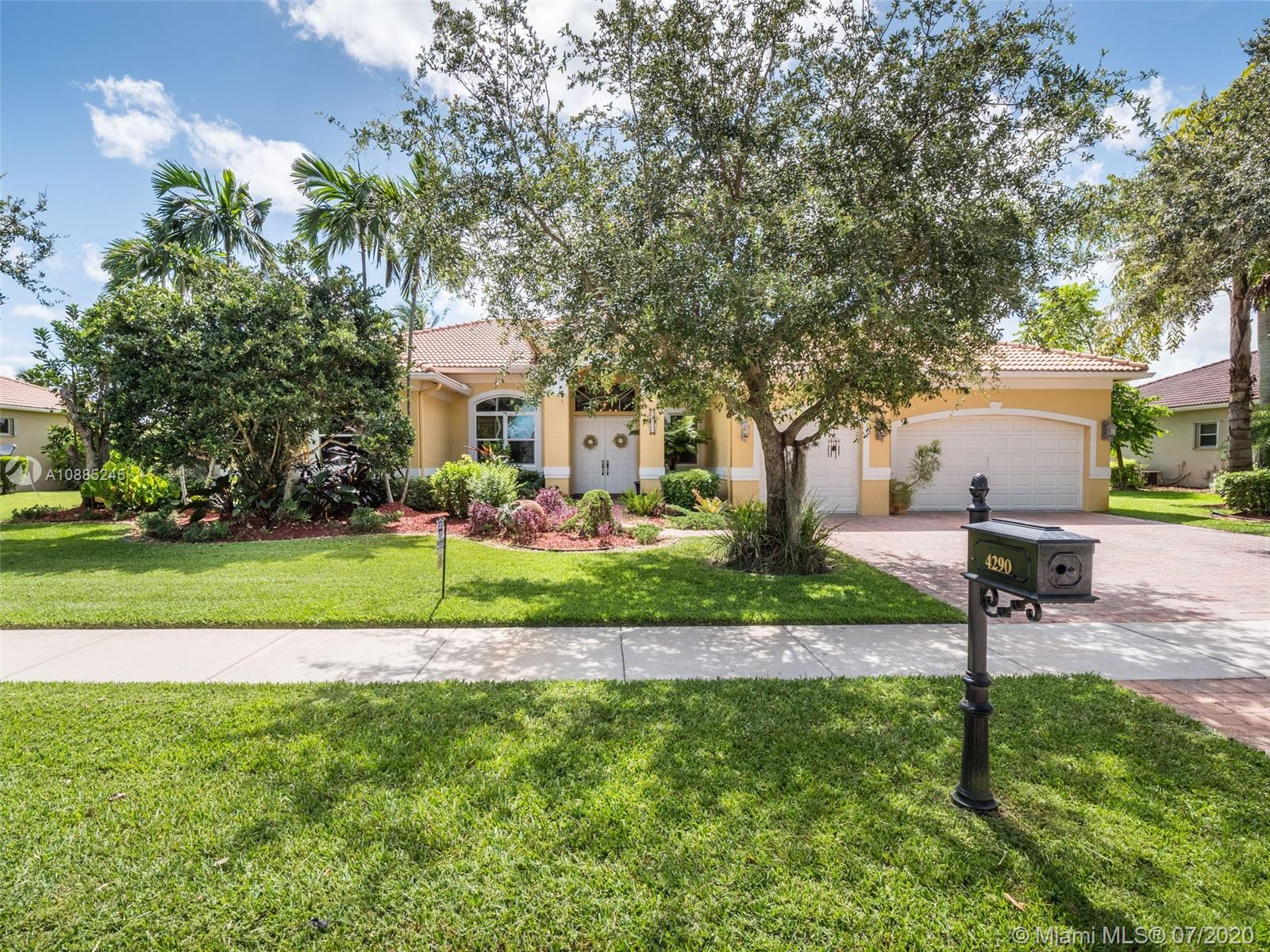 Casa en venta en 4290 SW 141st Ave, Davie, FL 33330