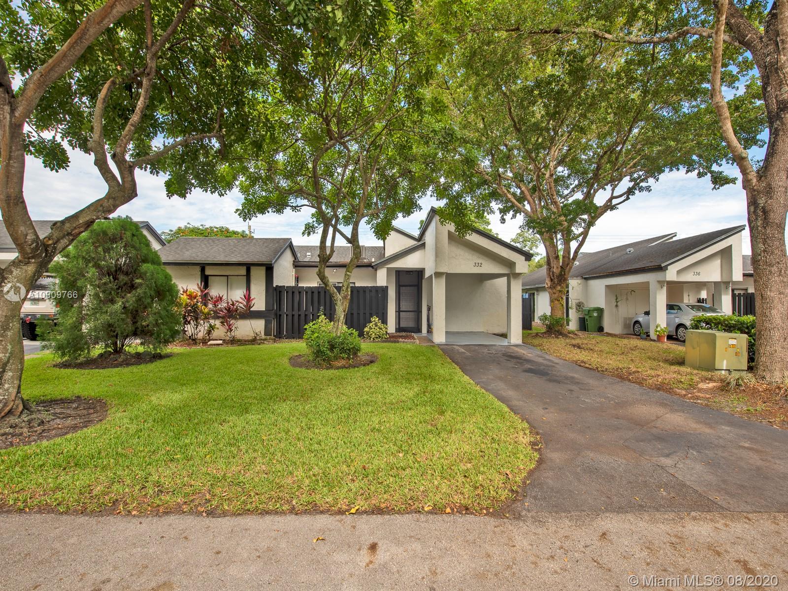 Casa en venta en 332 Fairway Cir 34, Weston, FL 33326