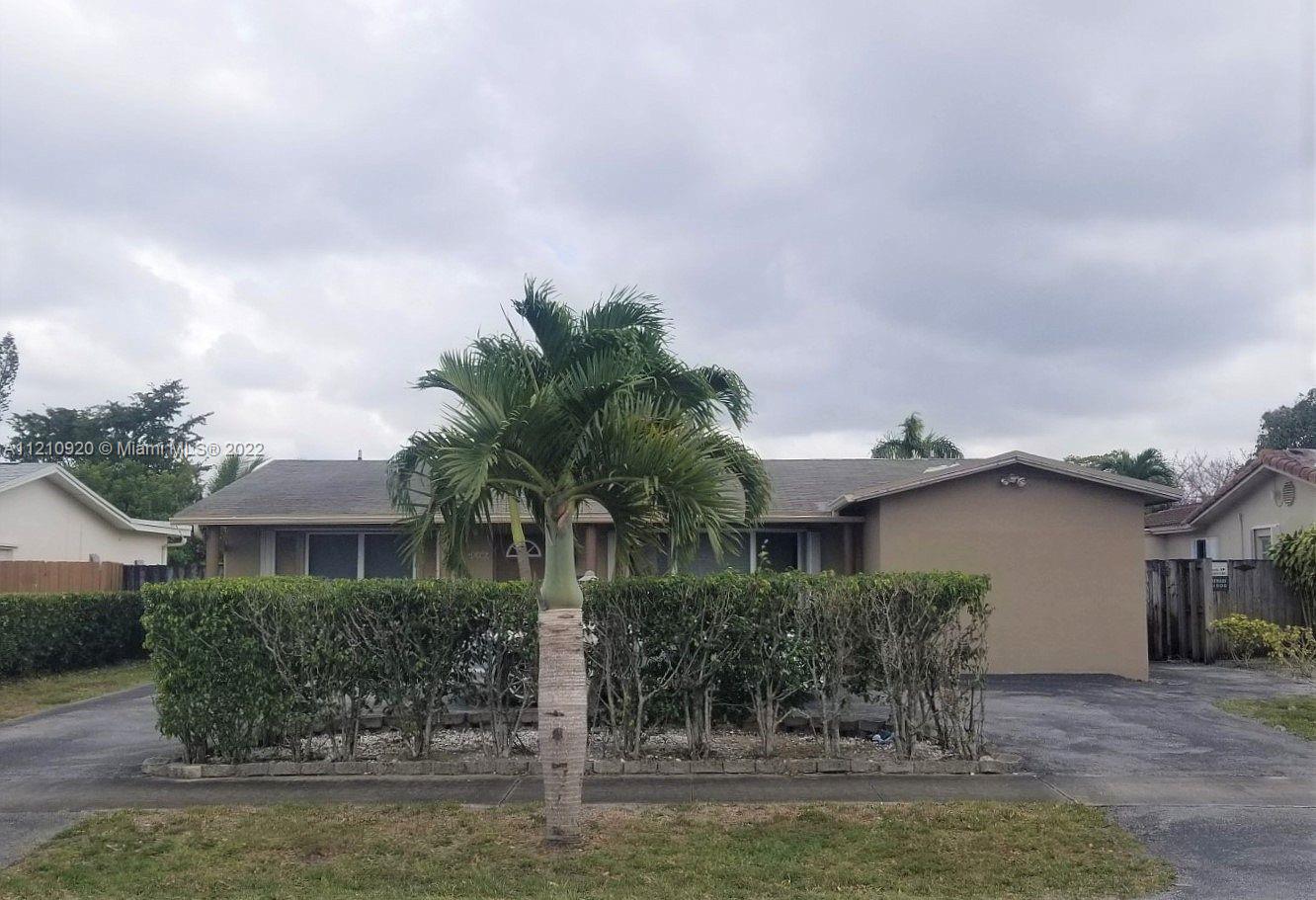 Casa en venta en 5106 Taft St, Hollywood, FL 33021