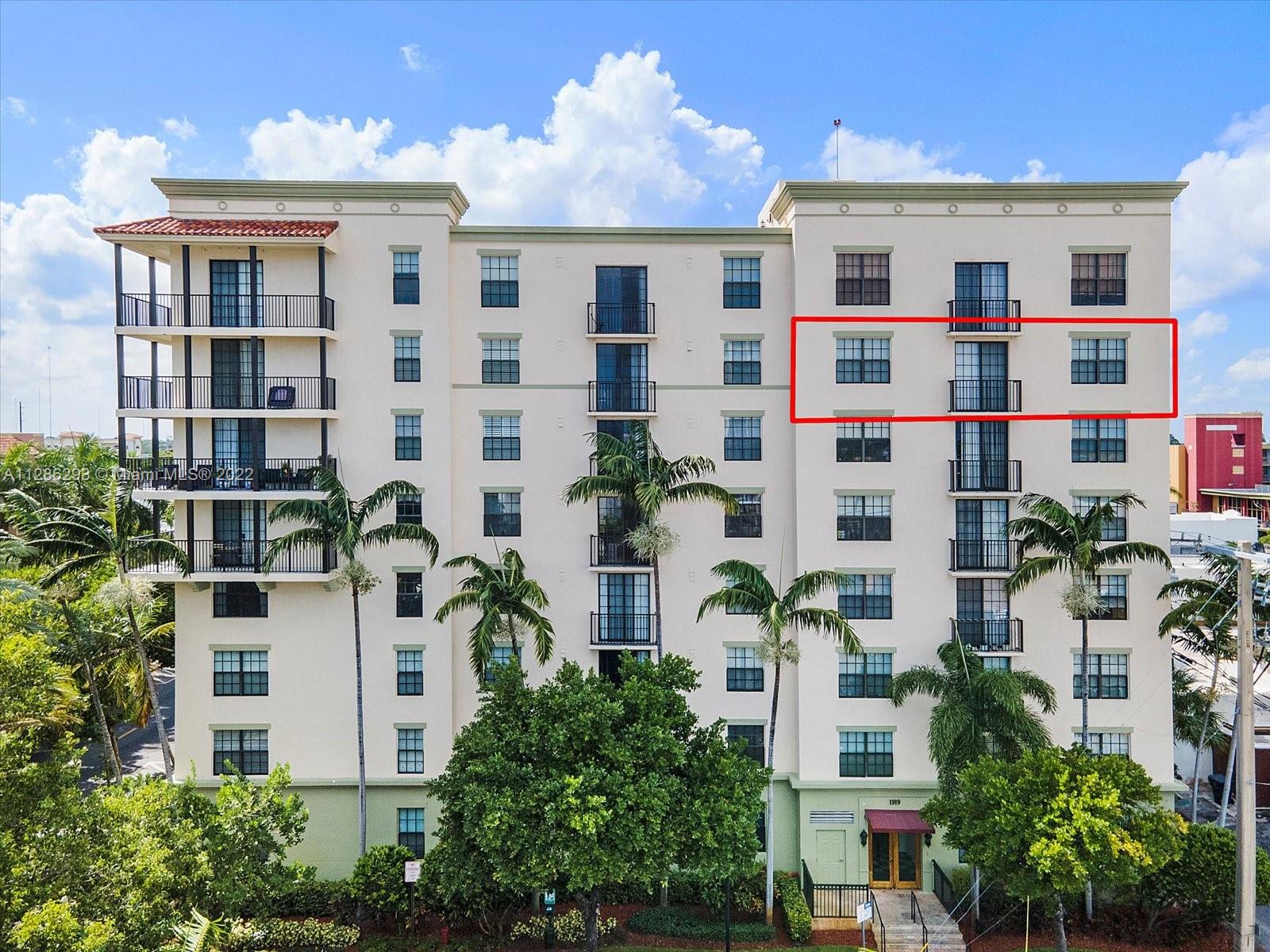 Apartamento En Venta En 1919 Van Buren St 721A Hollywood FL 33020 Apartamento en venta en 1919 van buren st 721a hollywood fl 33020