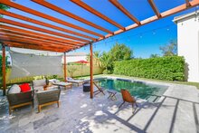 566 NE 191st Ter, Miami, FL, 33179 - MLS A11777091